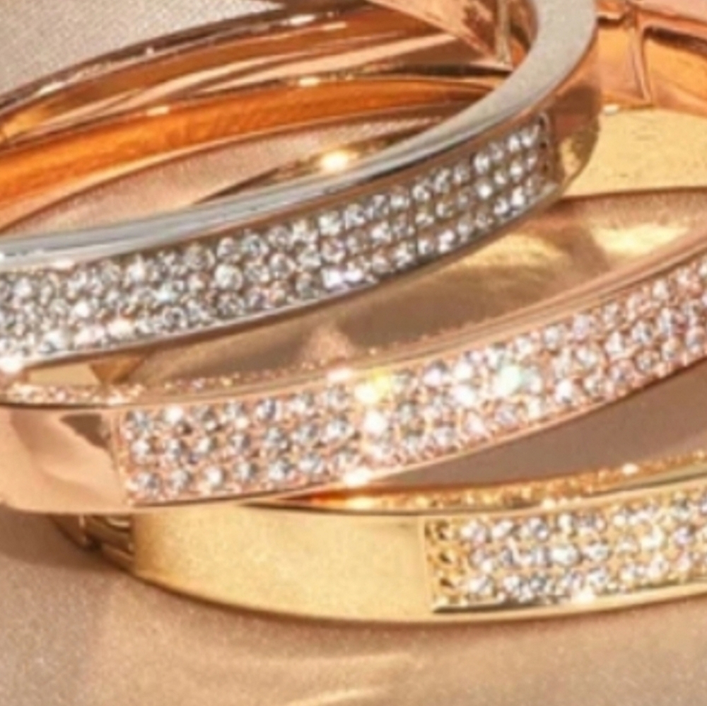Elegant 18K Gold Plate Crystal Bangle Set of 3 Diferent Colors